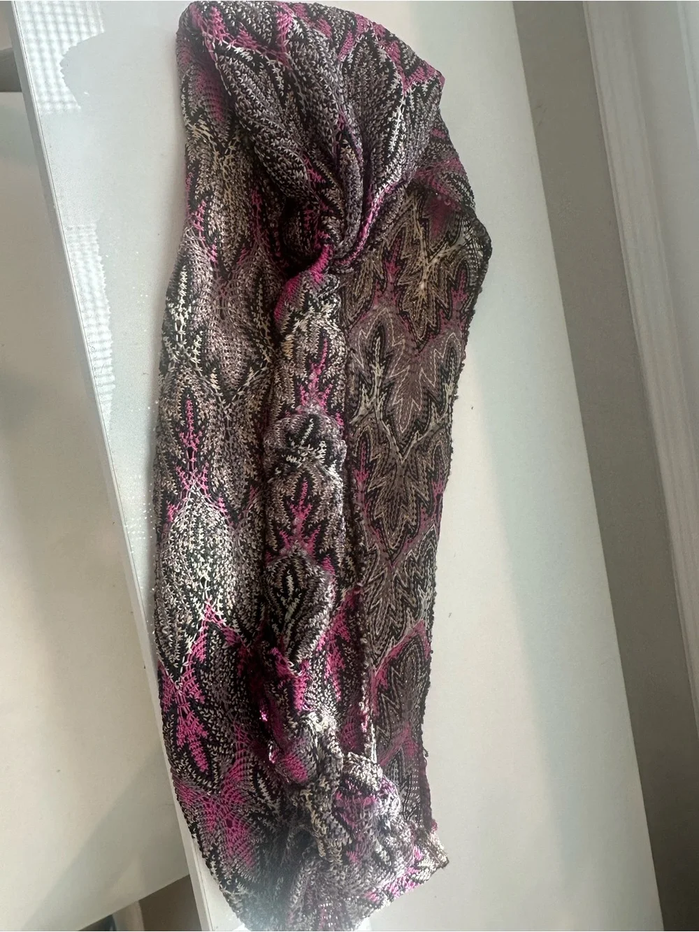 Nordstrom Black, White & Pink Handwoven Throw Set